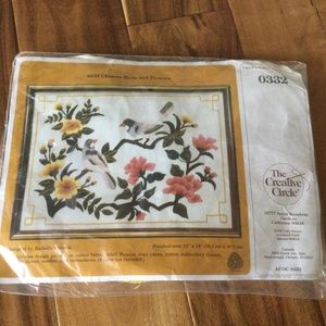 ✔️Vintage NIP Creative Circle Needlepoint 0332 Chinese Birds and Flowers